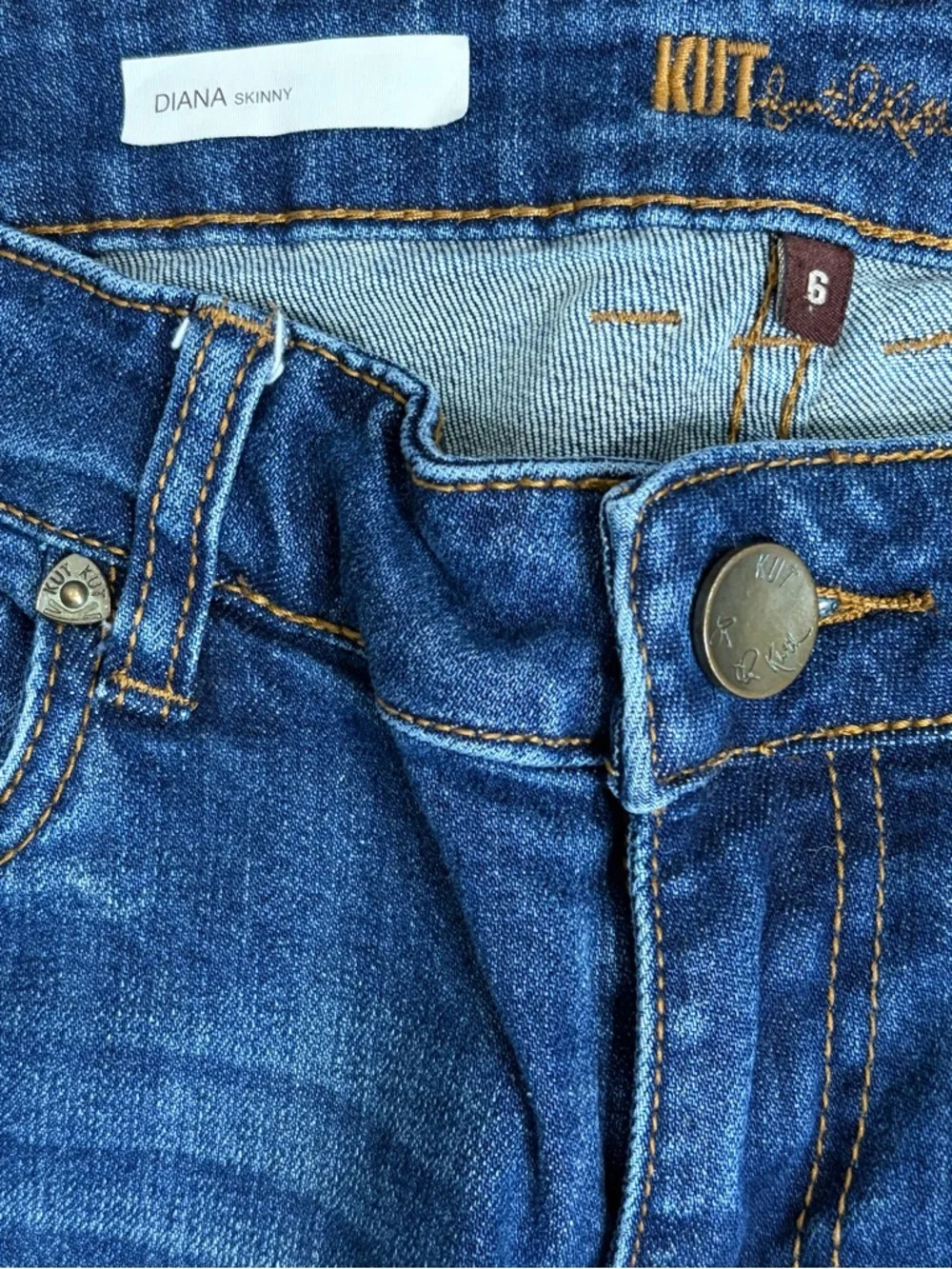 Kut from the Kloth Diana Mid Rise Relaxed Fit Skinny - Picture 7 of 12